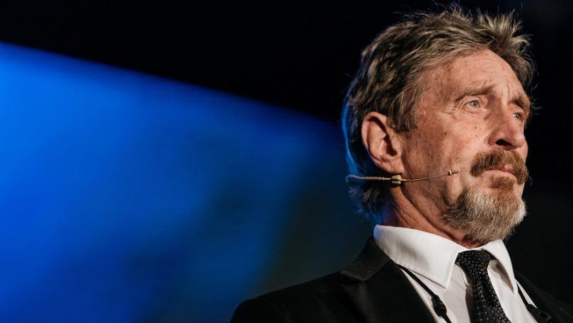 ¿Son valores las ICOs? John McAfee le pregunta a SEC si tienen las pelotas para debatirlo en la CNN