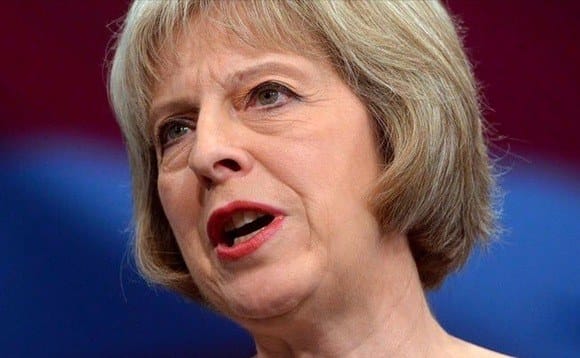 Theresa May atacará a la aplicación de mensajería cifrada Telegram en el discurso de Davos