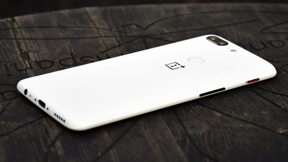 OnePlus cambia del dominio net al com y arregla los links de las betas