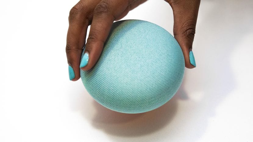 El Google Home Mini llegará en color Aqua