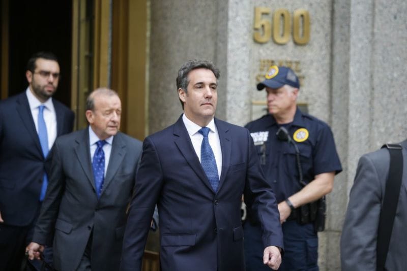 El FBI recupera datos de WhatsApp y Signal de la BlackBerry de Michael Cohen