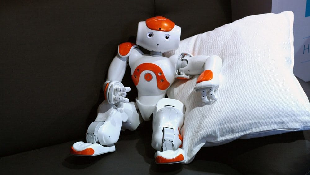 Japón se prepara para desplegar robots de habla inglesa en las escuelas