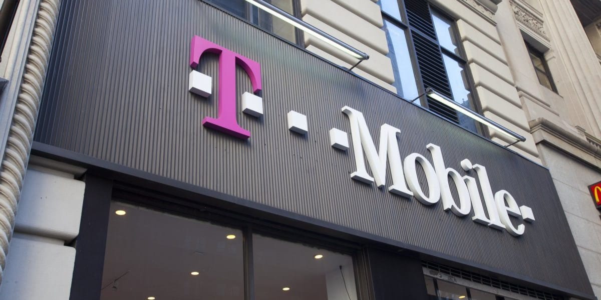 Una brecha de seguridad en T-Mobile comprometió la información personal de 2,3 millones de clientes