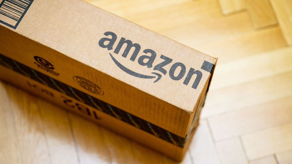 Empleados de Amazon borran reviews negativas y venden información confidencial