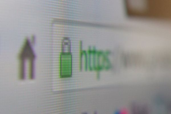 Apple bloquea sitios web que abusan de HSTS para rastrear usuarios