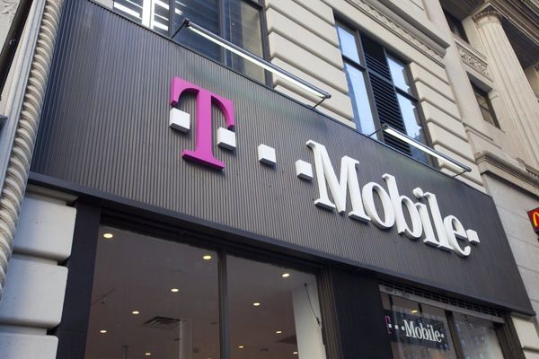 Una brecha de seguridad en T-Mobile comprometió la información personal de 2,3 millones de clientes