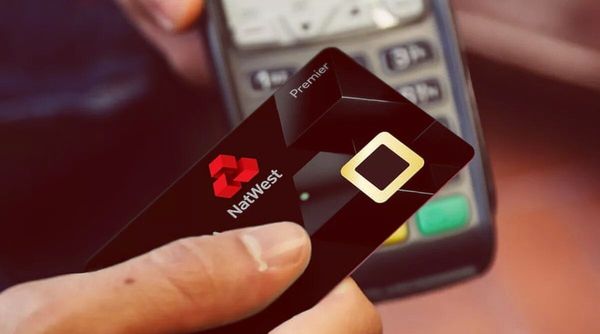 En Reino Unido lanzarán tarjetas de débito con escáner de huellas incorporado