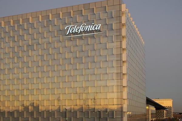 Telefónica lanzará la fibra POF para el año con una velocidad máxima de hasta 1 Gbps