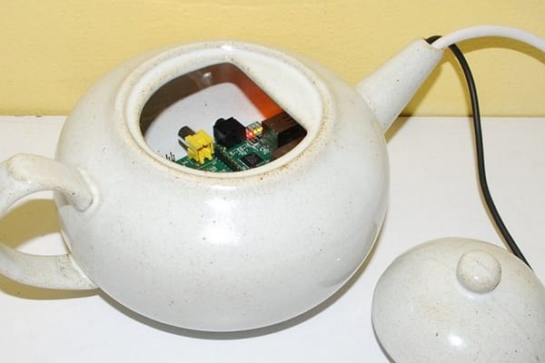 NPM falla en todo el mundo con el error "ERR! 418 I'm a Teapot"