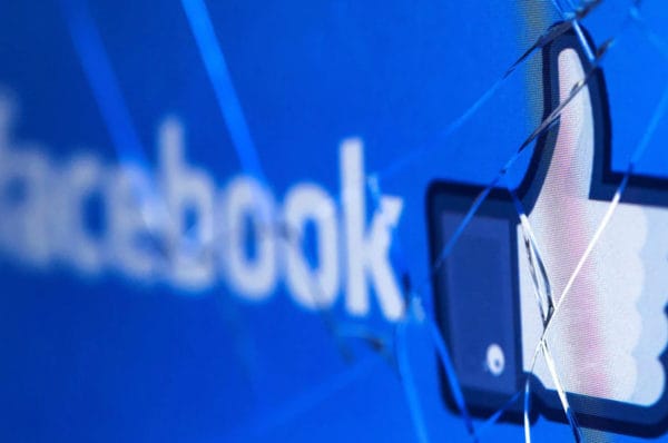 Una extensión maliciosa es culpada del robo de millones de mensajes privados de Facebook